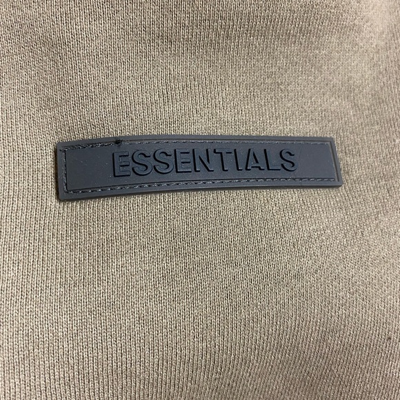 Fear of god essentials size large excellent condition crewneck - Picture 4 of 8